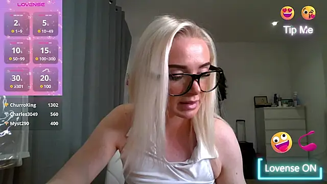 chelseablonde online show from 01-31-25, 12:39