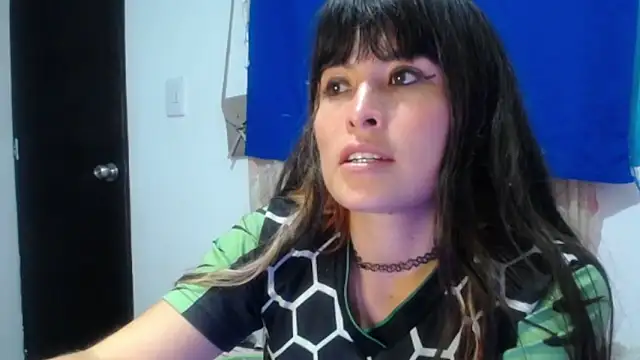 Alexandrasaenz online show from 05-06-26, 02:15