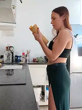 clara-francaise online show from 10-11-25, 12:06