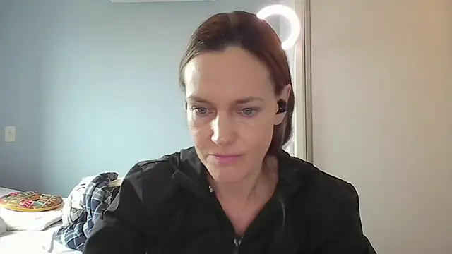 Annylove1 online show from 12-18-25, 10:52