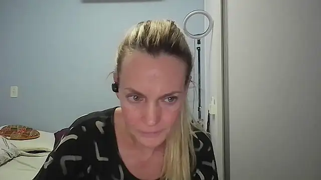 Annylove1 online show from 02-07-26, 12:40