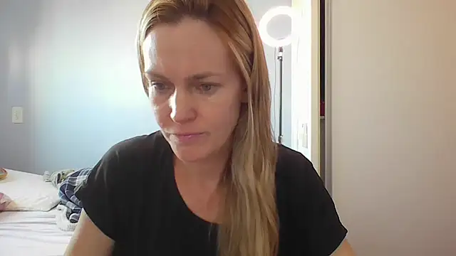 Annylove1 online show from 04-13-26, 10:52