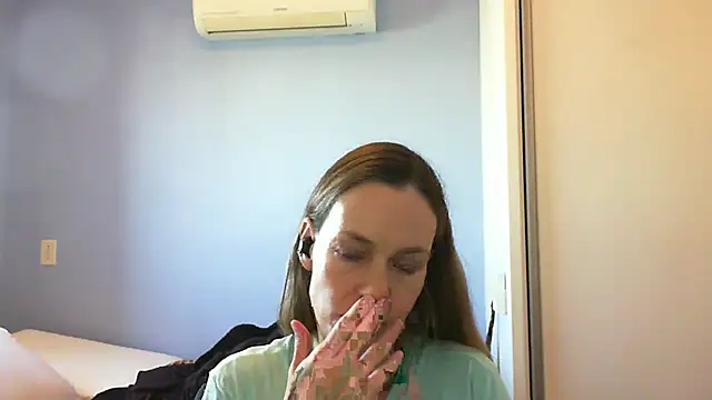 Annylove1 online show from 10-17-25, 10:39