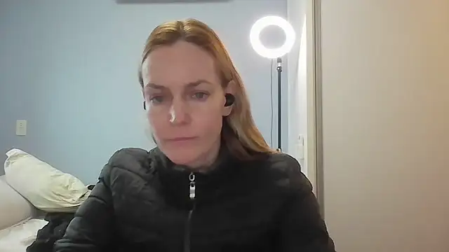 Snapshot of Annylove1 chatting on 05-21-26, 10:45 Annylove1 online show from 05-21-26, 10:45