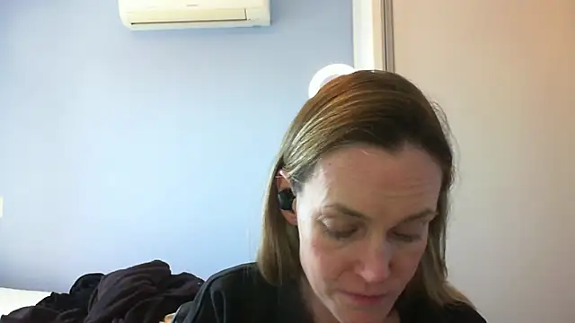 Annylove1 online show from 10-24-25, 04:17