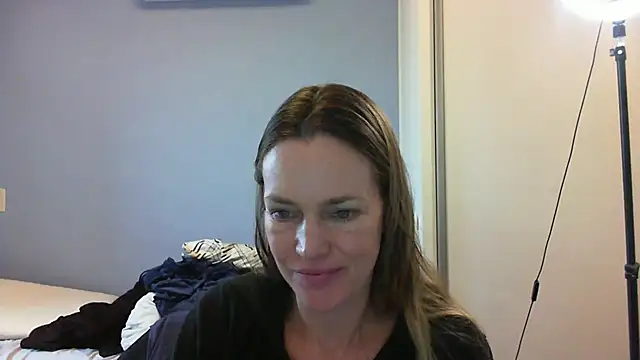 Annylove1 online show from 11-04-25, 10:08