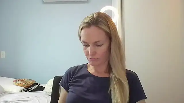 Annylove1 online show from 01-13-26, 10:52