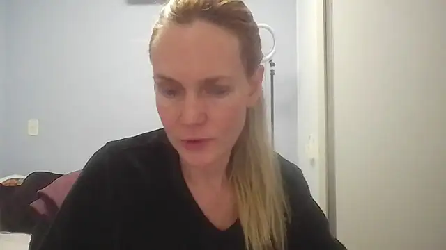 Annylove1 online show from 06-22-26, 12:38