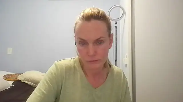Annylove1 online show from 06-15-26, 12:12
