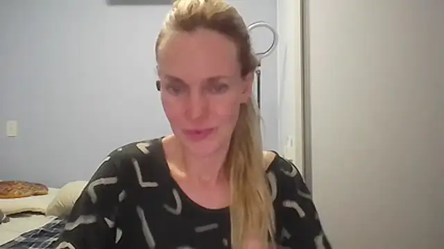 Annylove1 online show from 04-05-26, 01:01