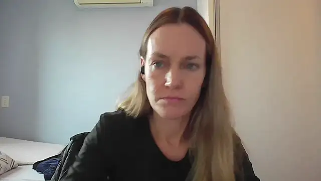 Annylove1 online show from 11-13-25, 10:52