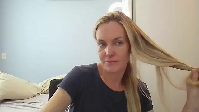 Annylove1 online show from 01-14-26, 12:20