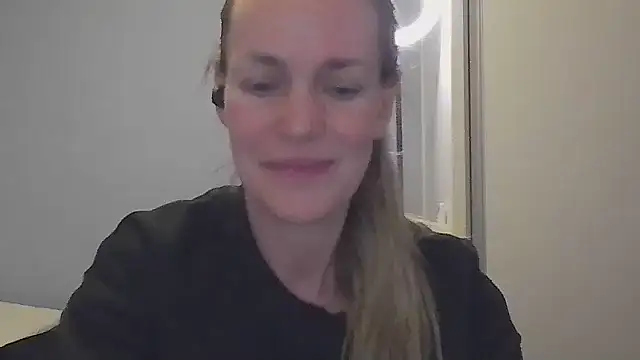 Annylove1 online show from 11-13-25, 11:52