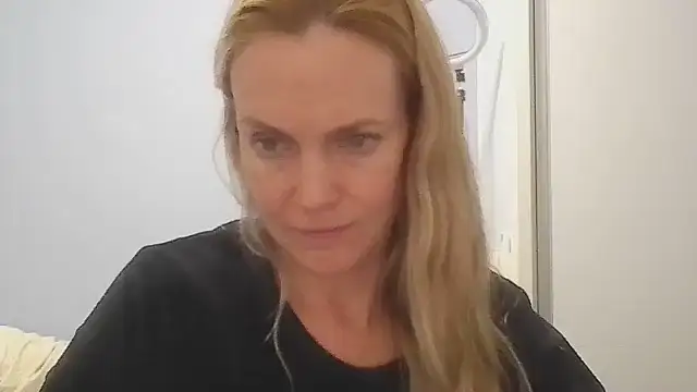 Snapshot of Annylove1 chatting on 05-22-26, 12:08 Annylove1 online show from 05-22-26, 12:08