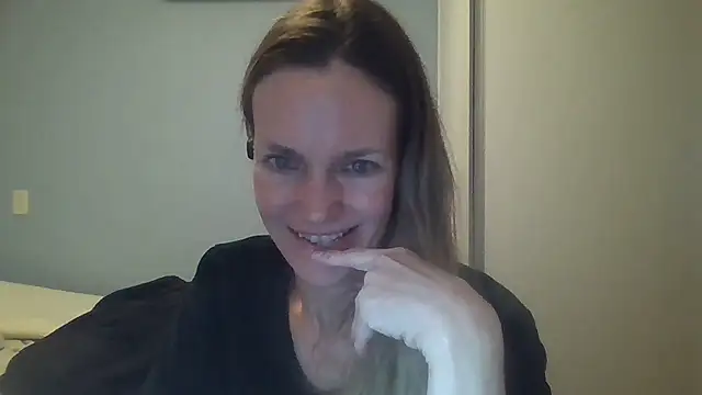 Annylove1 online show from 10-22-25, 12:32