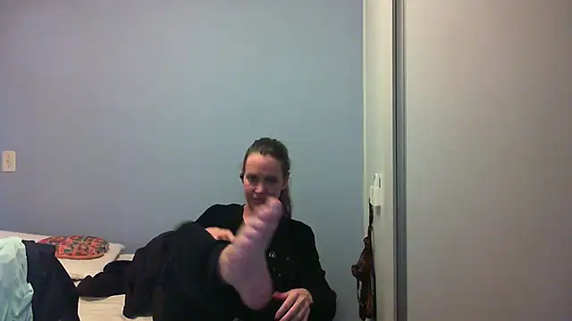 Annylove1 online show from 10-14-25, 12:22