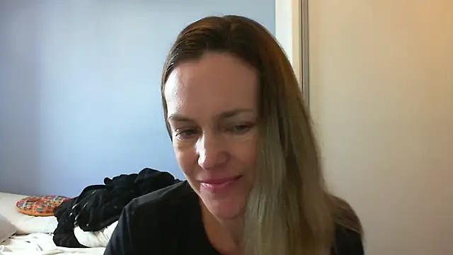 Annylove1 online show from 10-15-25, 10:56