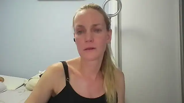 Annylove1 online show from 01-10-26, 12:17