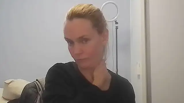 Annylove1 online show from 06-24-26, 12:31