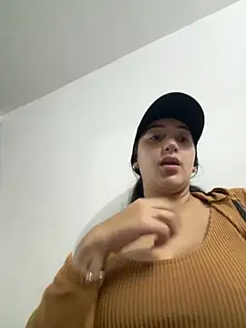 Hannahoff online show from 09-19-25, 03:10