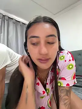 Snapshot of Hannahoff chatting on 02-02-26, 01:21 Hannahoff online show from 02-02-26, 01:21