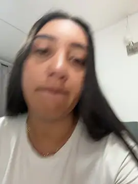 Snapshot of Hannahoff chatting on 02-05-26, 04:08 Hannahoff online show from 02-05-26, 04:08