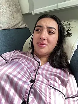 Hannahoff online show from 10-19-25, 05:16