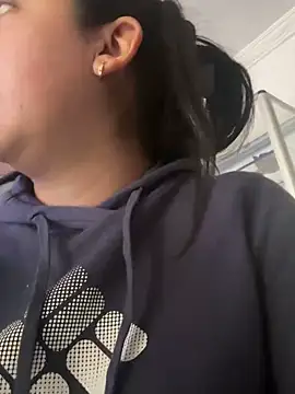 Hannahoff online show from 02-04-25, 07:11