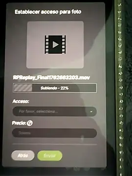 Snapshot of Hannahoff chatting on 11-09-25, 04:49 Hannahoff online show from 11-09-25, 04:49