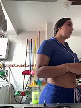 Snapshot of Hannahoff chatting on 11-06-25, 06:12 Hannahoff online show from 11-06-25, 06:12