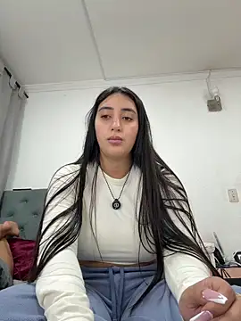 Hannahoff online show from 03-11-26, 02:27