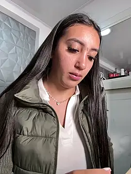 Hannahoff online show from 03-21-25, 04:28