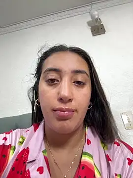 Snapshot of Hannahoff chatting on 02-09-26, 03:15 Hannahoff online show from 02-09-26, 03:15