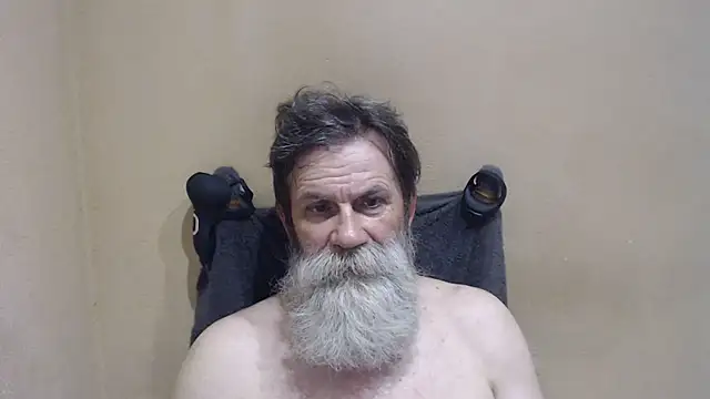 Snapshot of AlexNudo chatting on 06-25-26, 01:27 AlexNudo online show from 06-25-26, 01:27