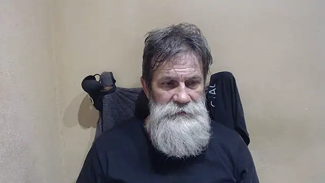 Snapshot of AlexNudo chatting on 06-12-26, 06:22 AlexNudo online show from 06-12-26, 06:22