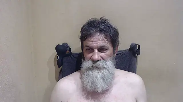 Snapshot of AlexNudo chatting on 06-24-26, 04:00 AlexNudo online show from 06-24-26, 04:00