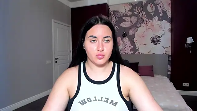 Roxie Bradley online show from 09-09-25, 05:50