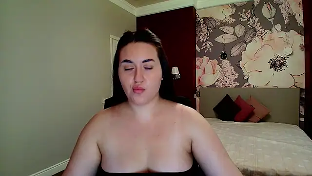 Roxie Bradley online show from 09-29-25, 05:58