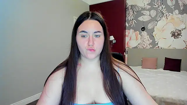 Roxie Bradley online show from 11-18-25, 07:11