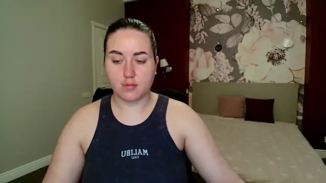 Snapshot of Roxie_Bradley chatting on 04-21-26, 05:47 Roxie Bradley online show from 04-21-26, 05:47