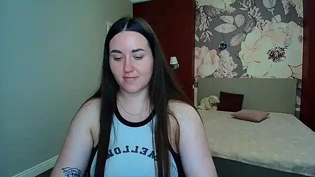 Snapshot of Roxie_Bradley chatting on 07-16-26, 06:54 Roxie Bradley online show from 07-16-26, 06:54