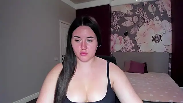 Roxie Bradley online show from 09-15-25, 05:52