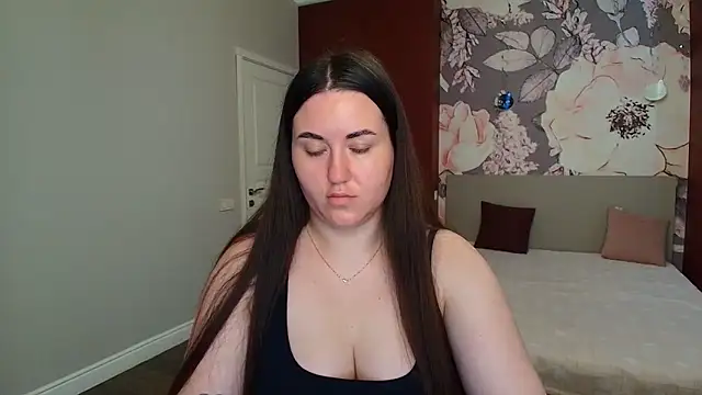 Snapshot of Roxie_Bradley chatting on 06-05-26, 06:52 Roxie Bradley online show from 06-05-26, 06:52