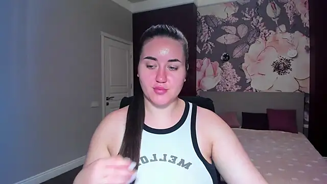 Roxie Bradley online show from 09-19-25, 05:55