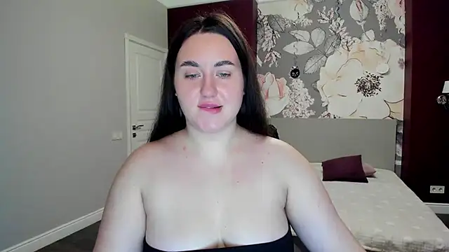 Roxie Bradley online show from 11-29-25, 06:35