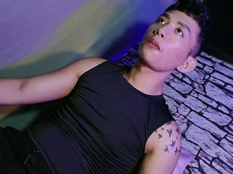 xlovercum online show from 04-10-26, 01:07