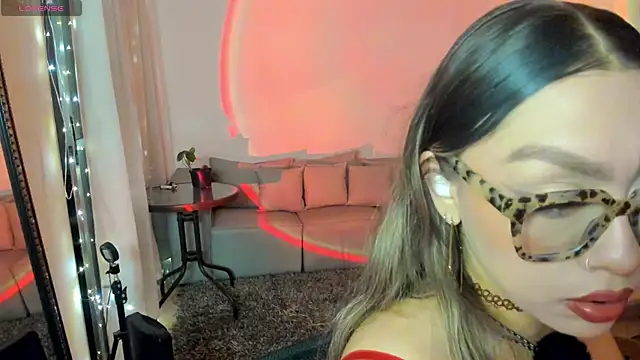 Snapshot of Im_sophiie chatting on 05-03-26, 06:40 Im sophiie online show from 05-03-26, 06:40