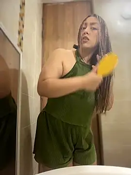 Im sophiie online show from 12-18-25, 06:18