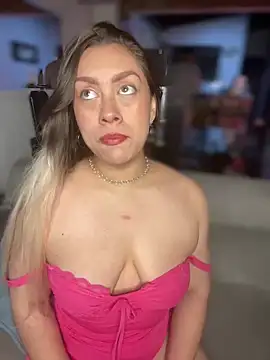 Im sophiie online show from 03-08-25, 09:17