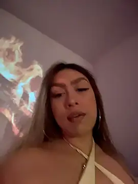 Im sophiie online show from 03-28-26, 06:47